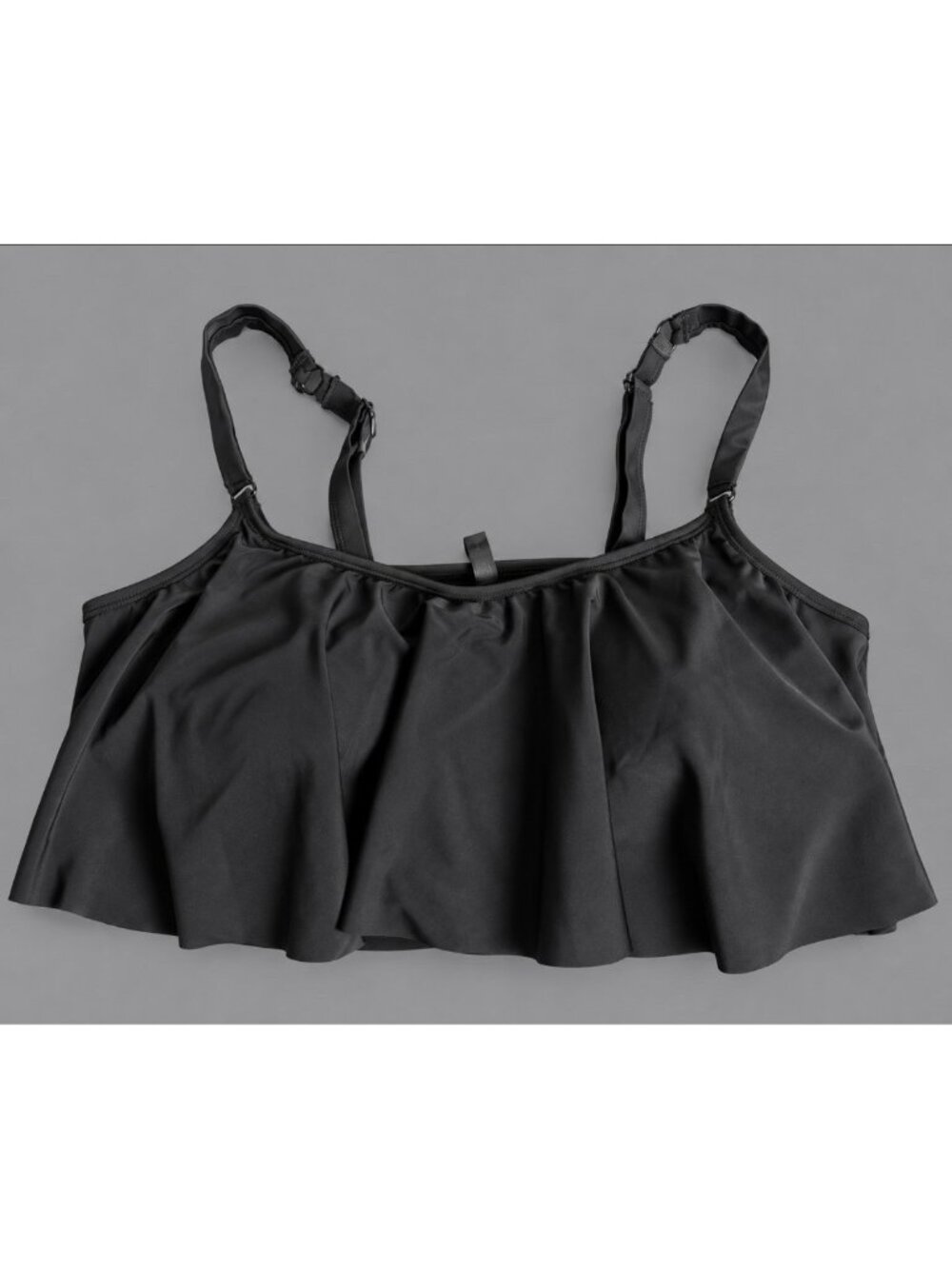 NWT TORRID Plus Size 2/2X Black Flounce Bikini Swimsuit Top Flirt Collection